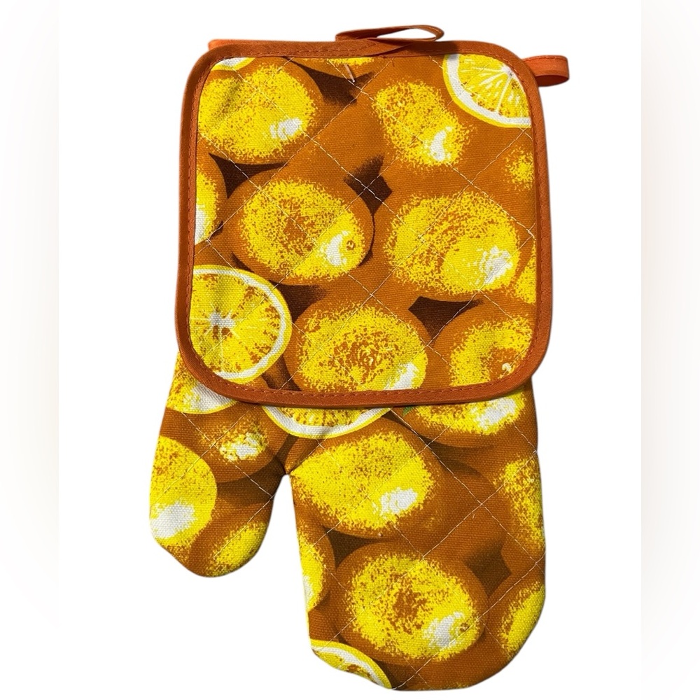 NWT 🍊ORANGES!!  POT HOLDER OVEN MIT SET